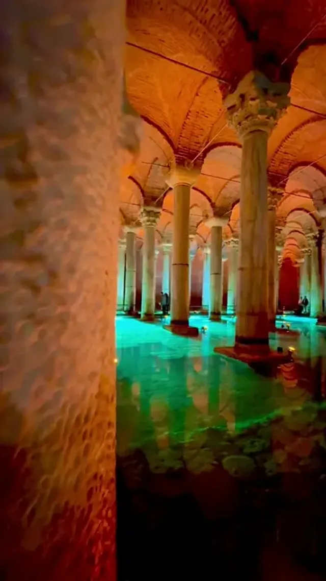 Basilica Cistern Guided Tour with Skip-the-Ticket-Line Entry