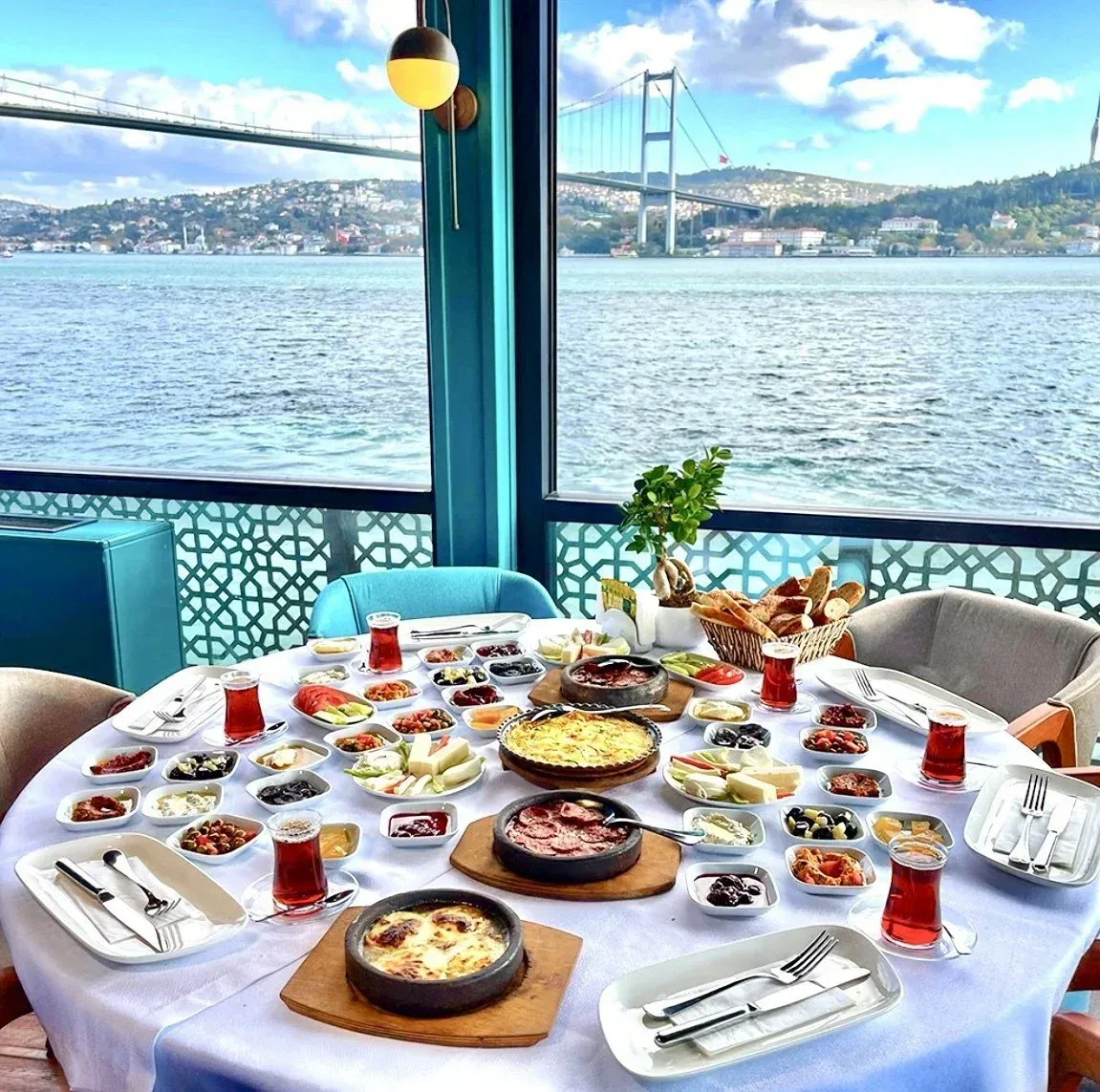 Premium Turkish Breakfast Cruise - Le Vapeur Magique