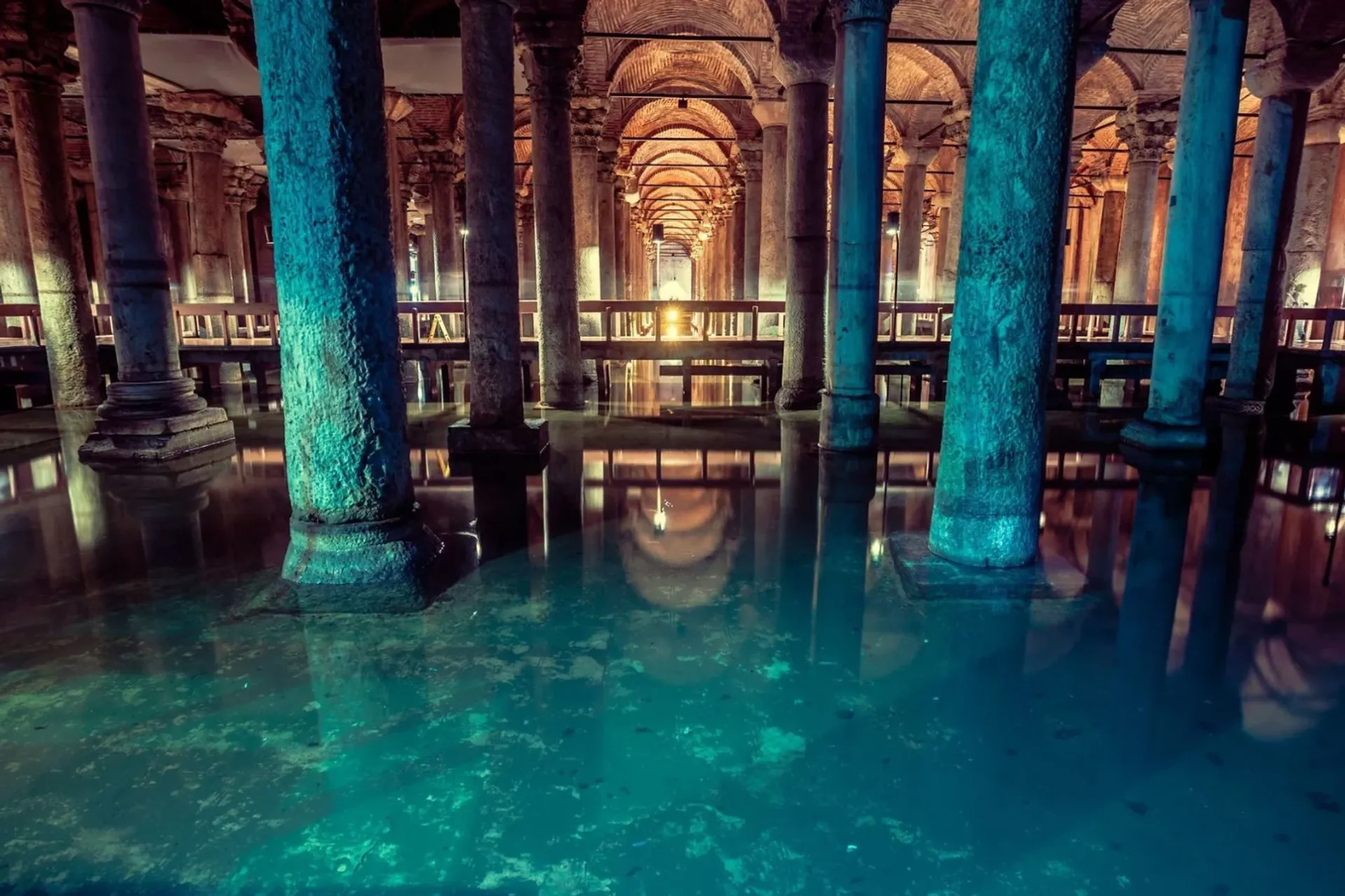 Basilica Cistern Guided Tour with Skip-the-Ticket-Line Entry