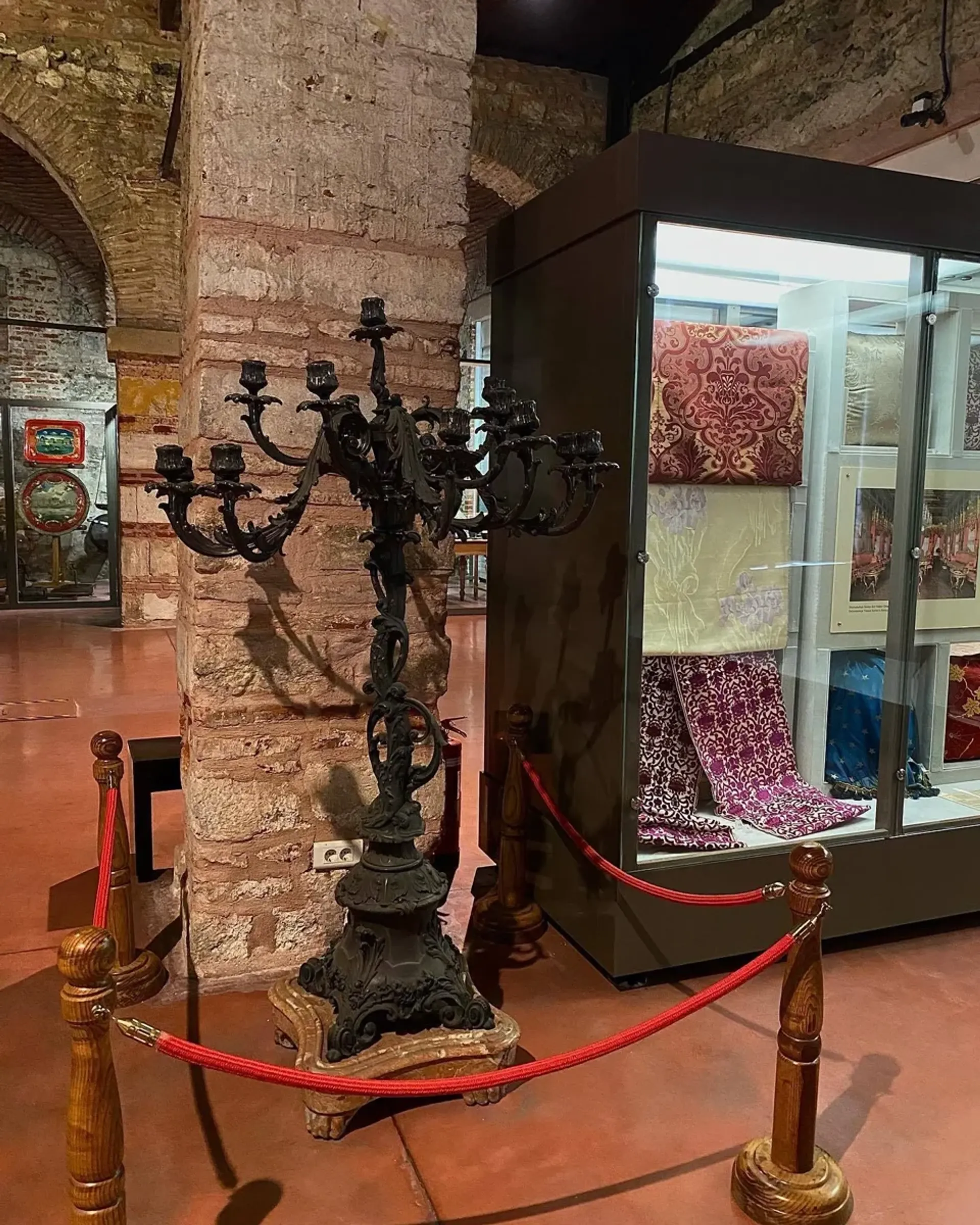 The Palace Collections Museum Skip-the-Ticket-Line Entry with Audio Guide