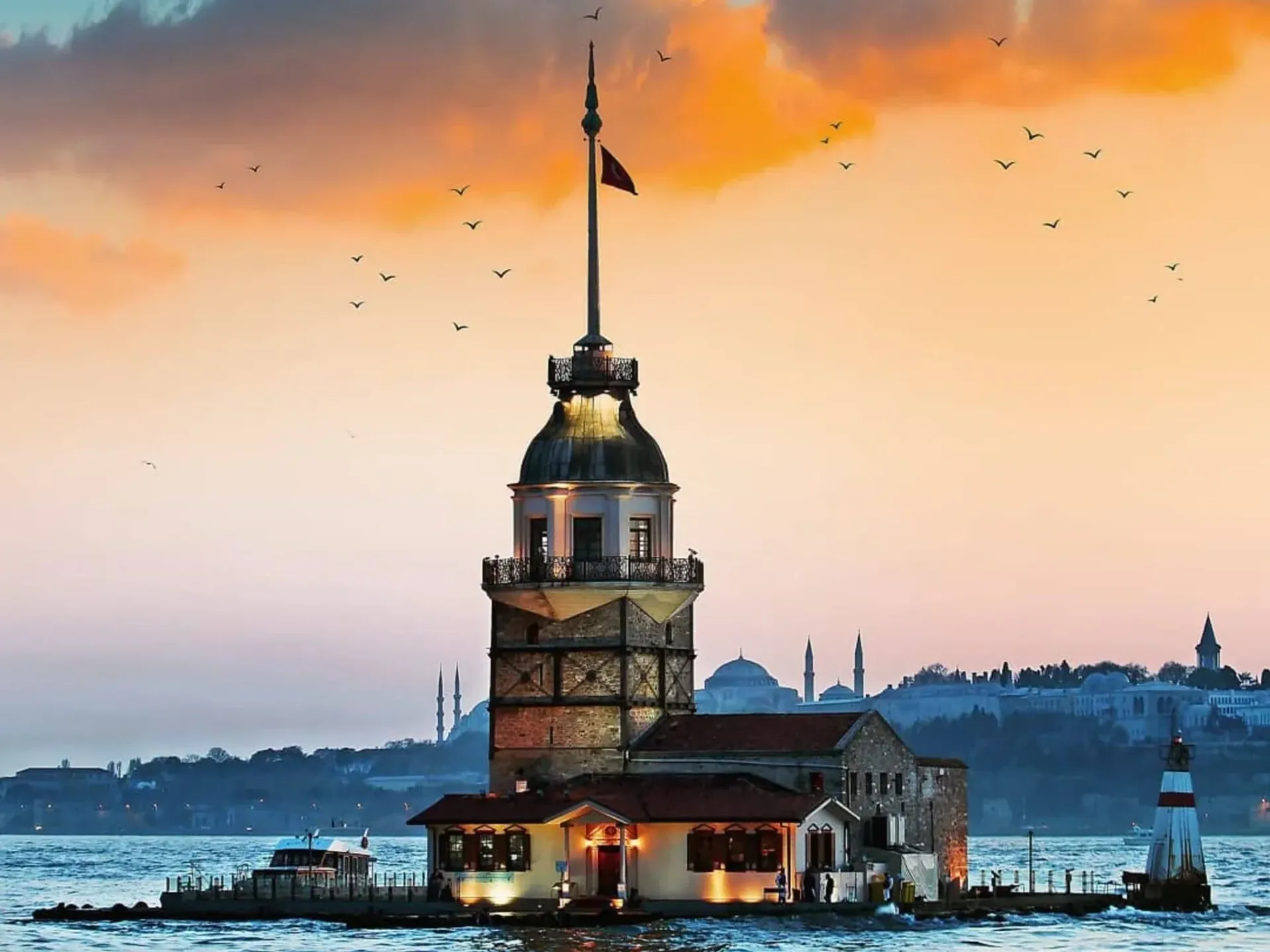 Maiden's Tower Skip-the-Ticket-Line Entry with Audio Guide