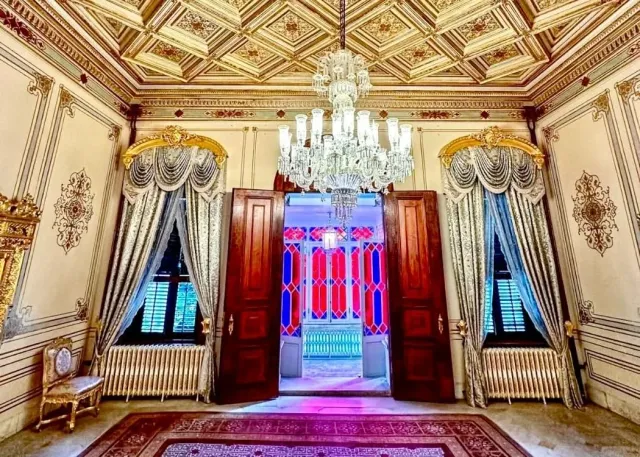 Yildiz Palace Skip-the-Ticket-Line Entry with Audio Guide