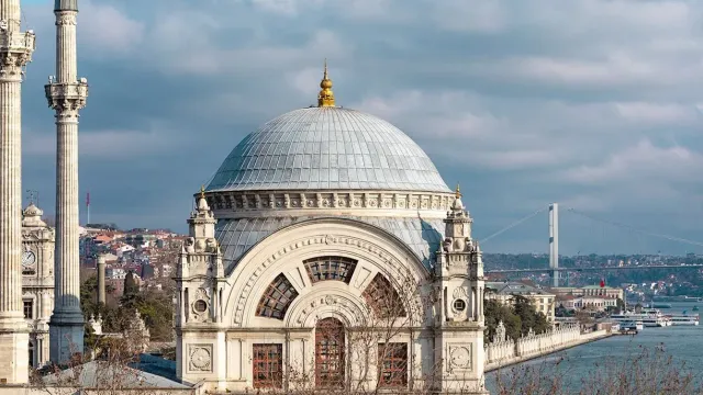 Dolmabahce Mosque Audio Guide