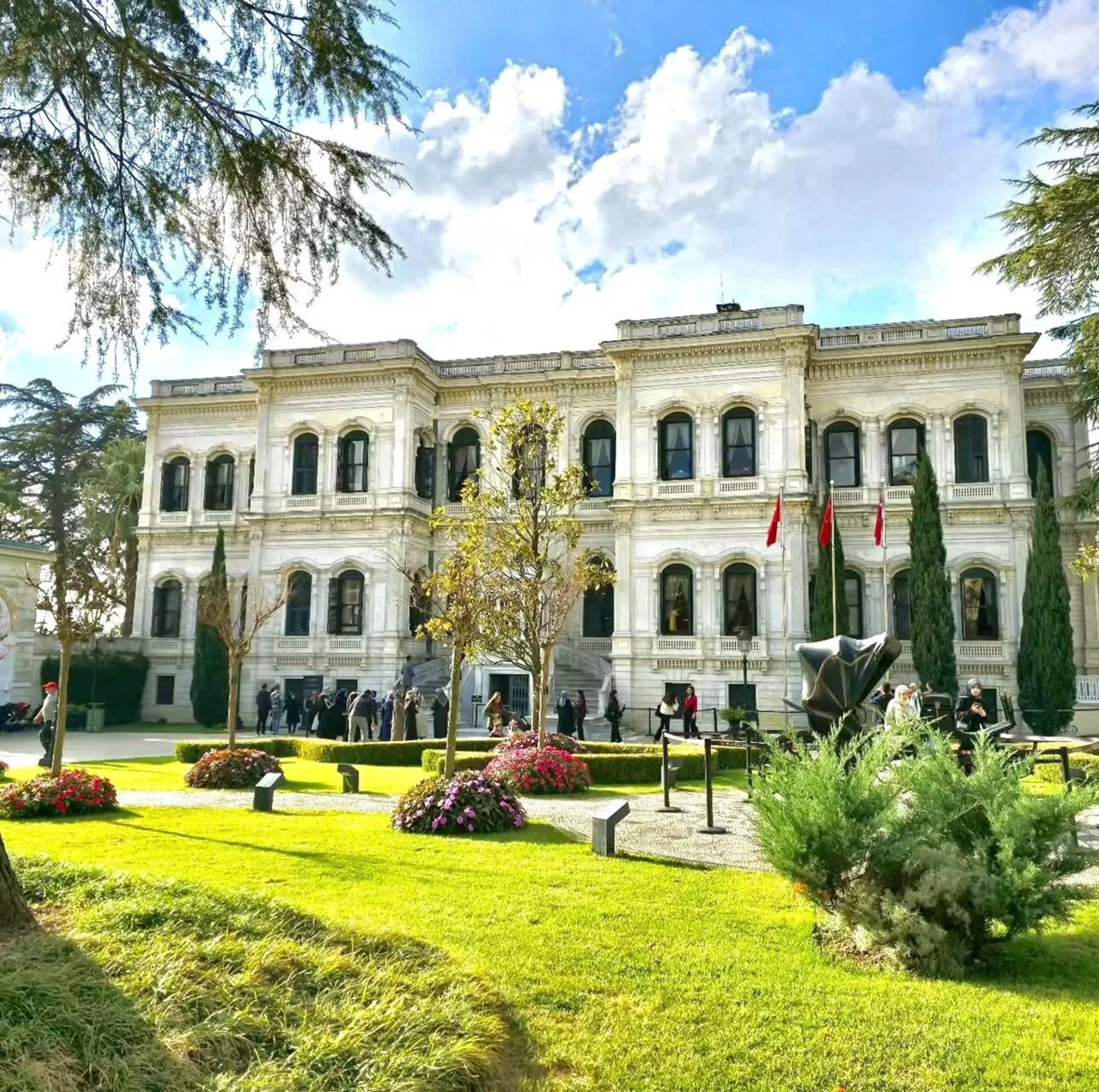 Yildiz Palace Skip-the-Ticket-Line Entry with Audio Guide