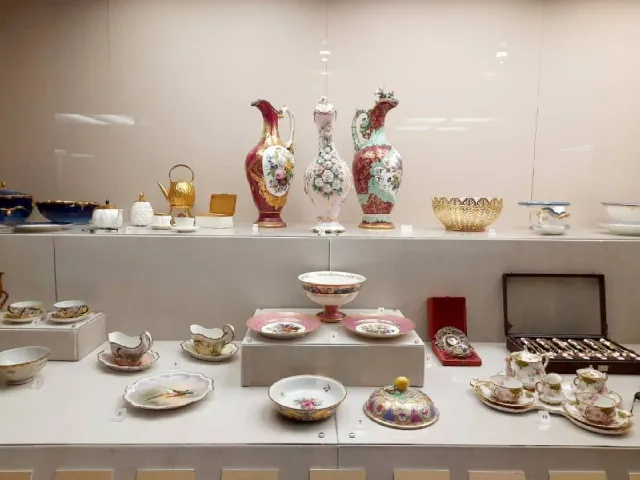 The Palace Collections Museum Skip-the-Ticket-Line Entry with Audio Guide