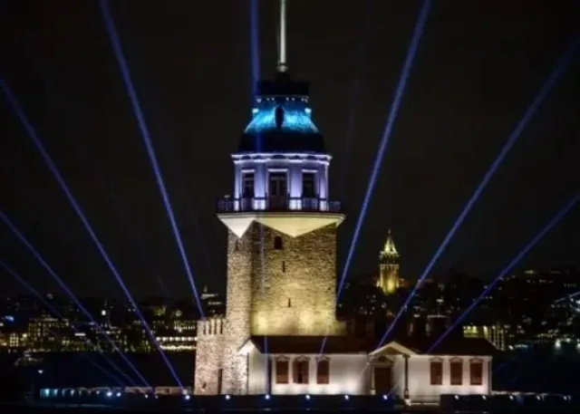 Maiden's Tower Skip-the-Ticket-Line Entry with Audio Guide