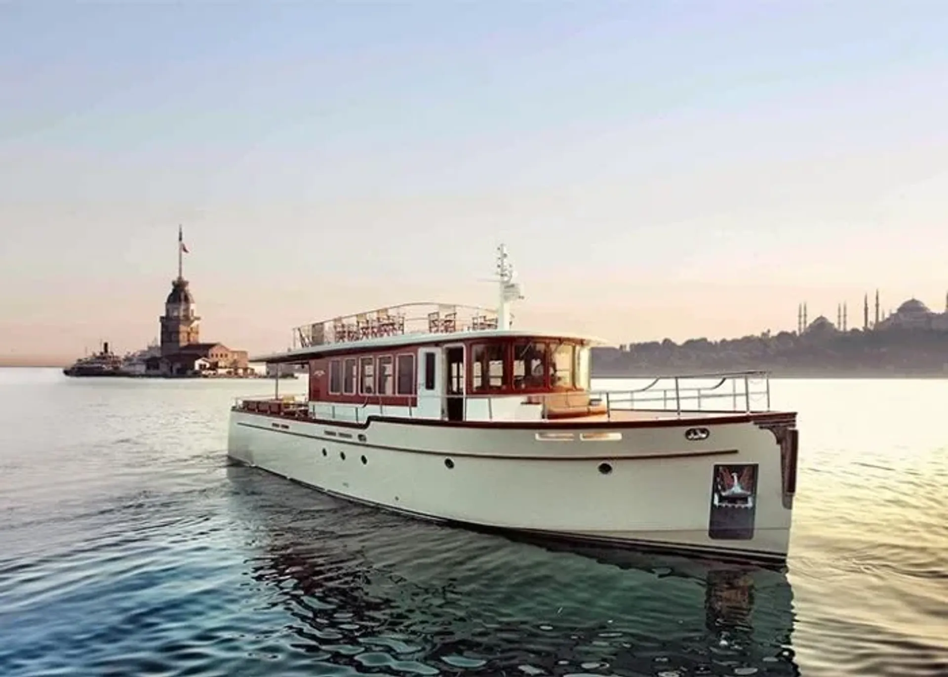 Maiden's Tower Skip-the-Ticket-Line Entry with Audio Guide