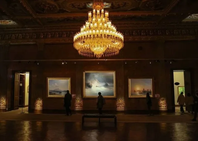 National Palaces Painting Museum Skip-the-Ticket- Line Entry with Audio Guide