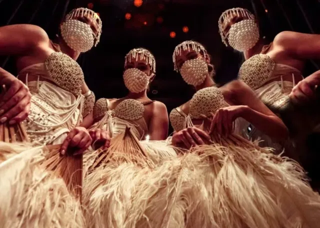 Premium Dining Experience with Exclusive Shows at Nomads Restaurant