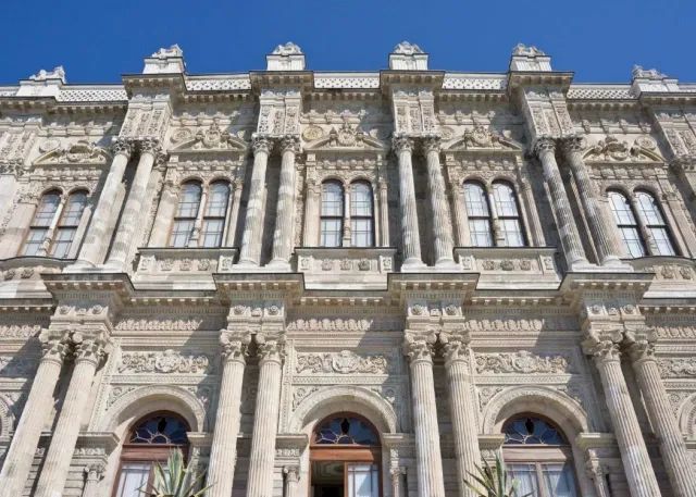 Dolmabahce Palace Museum Skip-the-Ticket-Line Entry with Audio Guide