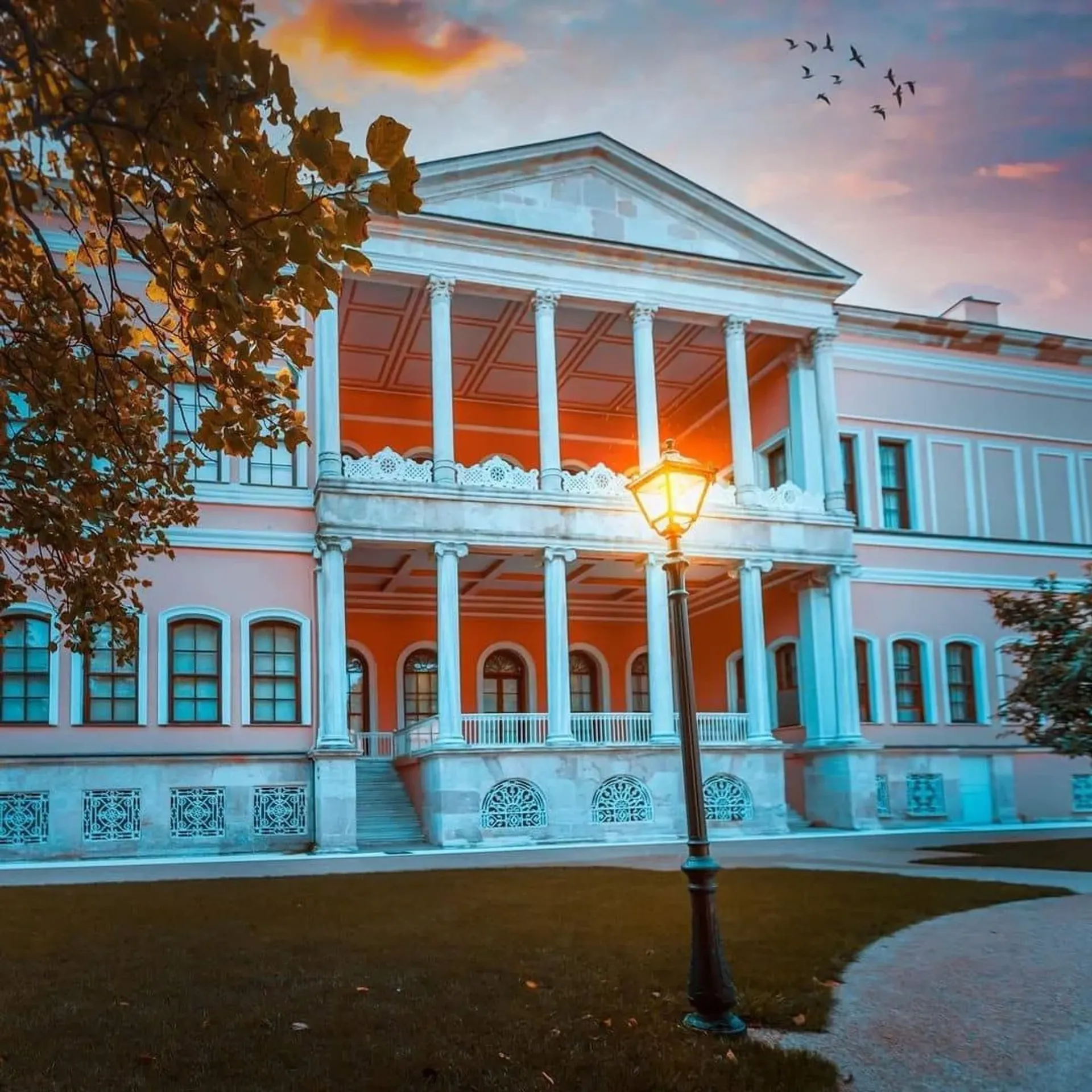 National Palaces Painting Museum Skip-the-Ticket- Line Entry with Audio Guide