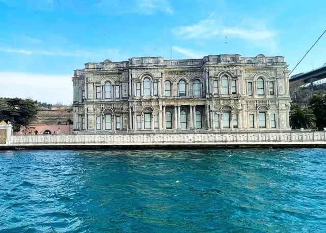 Golden Horn & Bosphorus Sightseeing Cruise with Audio Guide
