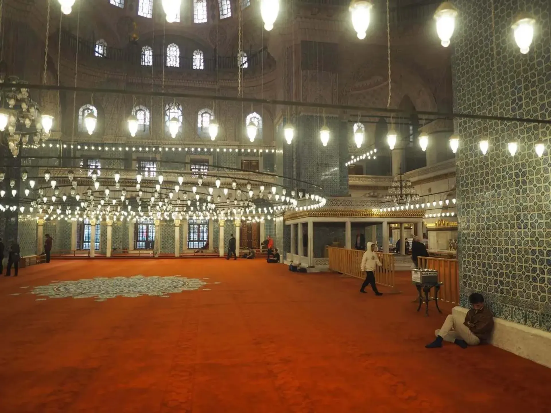 New Mosque Walking Tour with Audio Guide