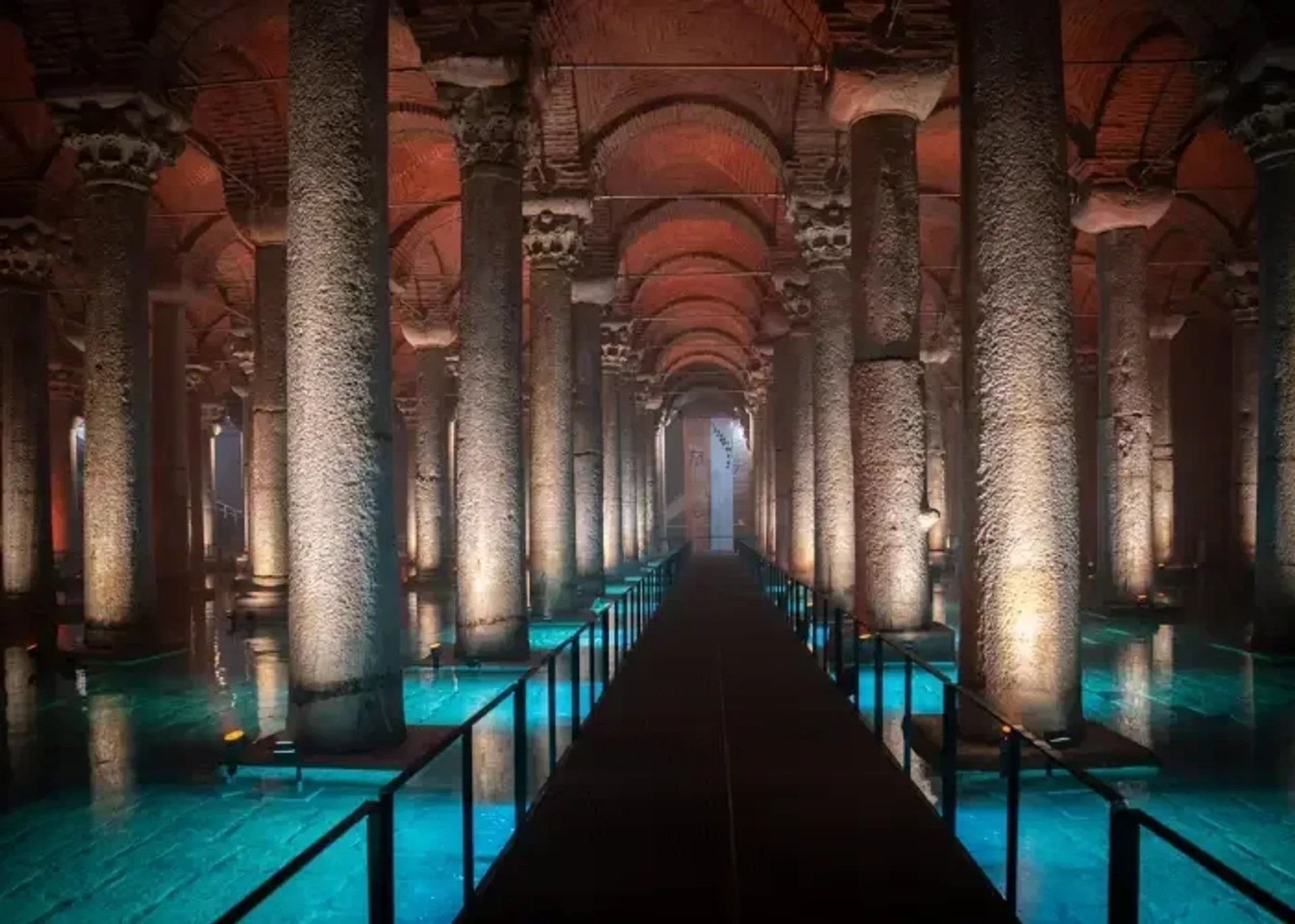 Basilica Cistern Guided Tour with Skip-the-Ticket-Line Entry