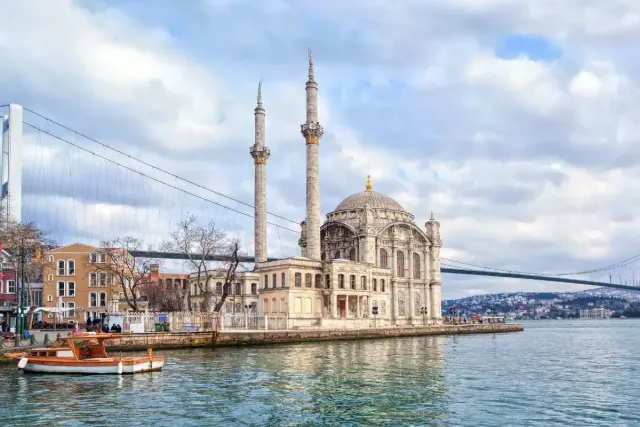 Ortakoy Mosque Walking Tour with Audio Guide