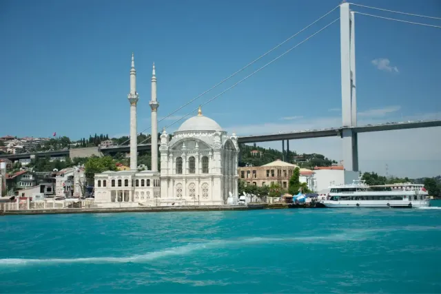 Ortakoy Mosque Walking Tour with Audio Guide