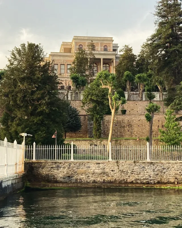Beykoz Mecidiye Pavilion Skip-the-Ticket-Line Entry with Audio Guide
