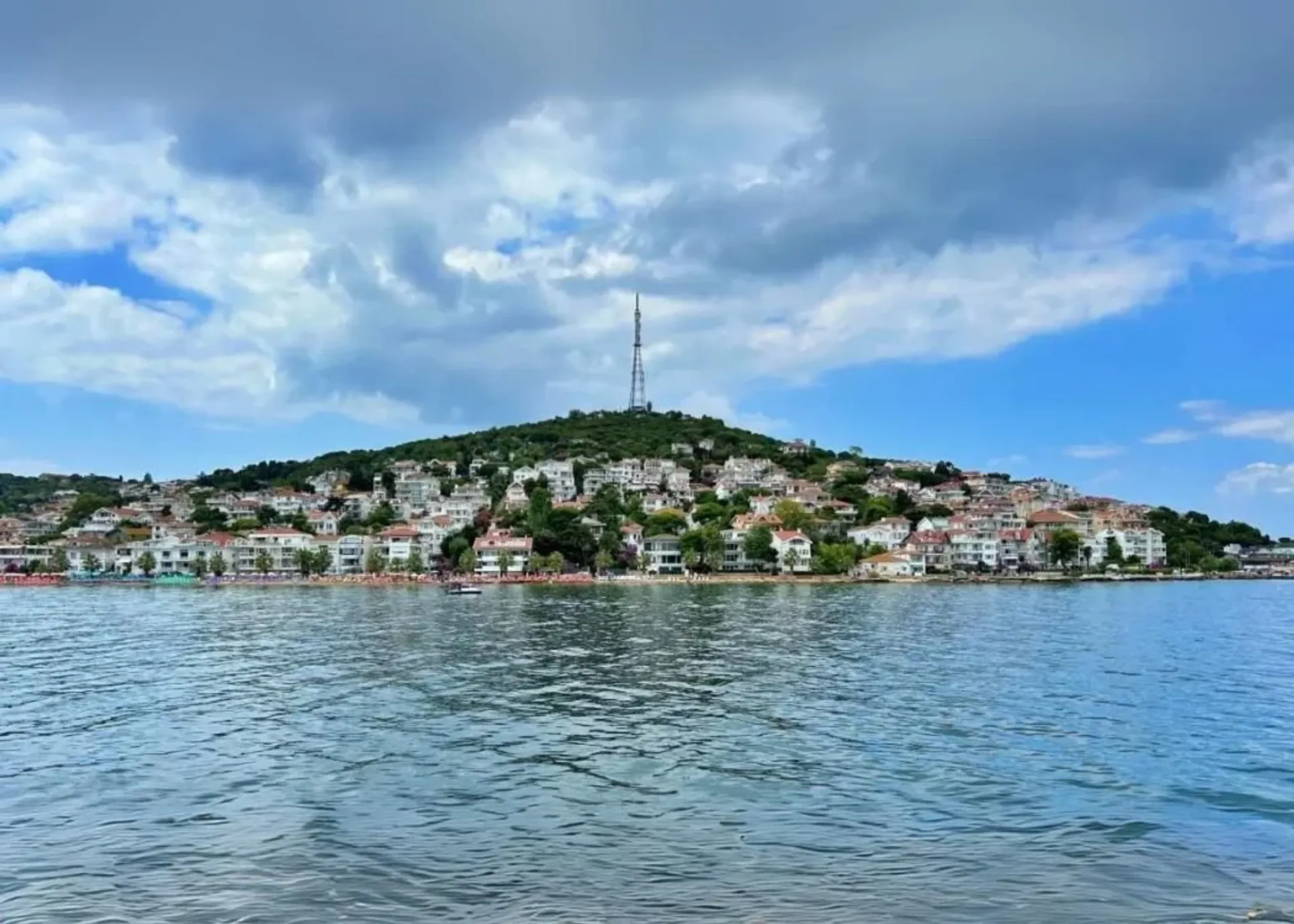 Kinaliada Island Walking Tour with Audio Guide