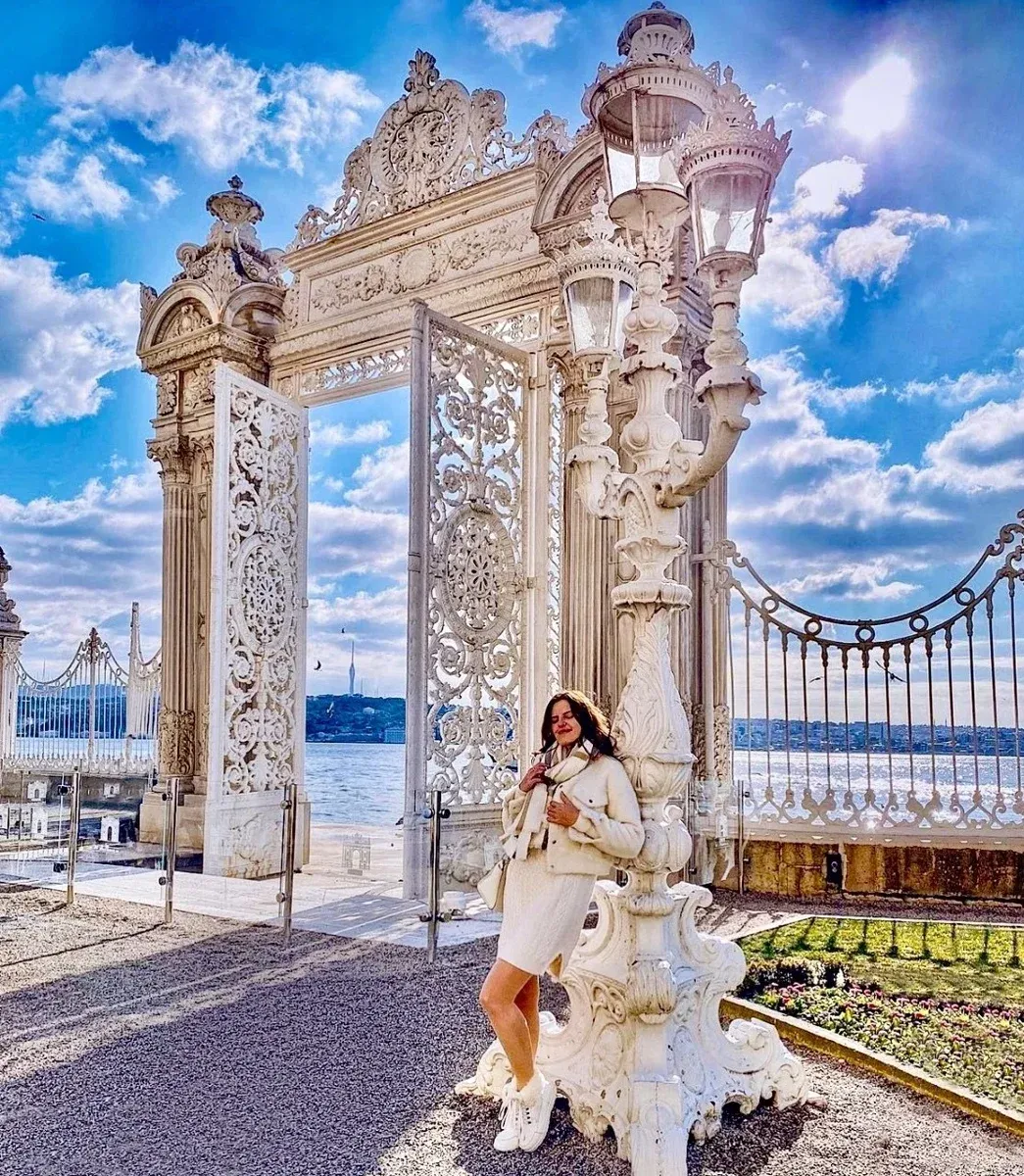 Dolmabahce Palace Museum Skip-the-Ticket-Line Entry with Audio Guide