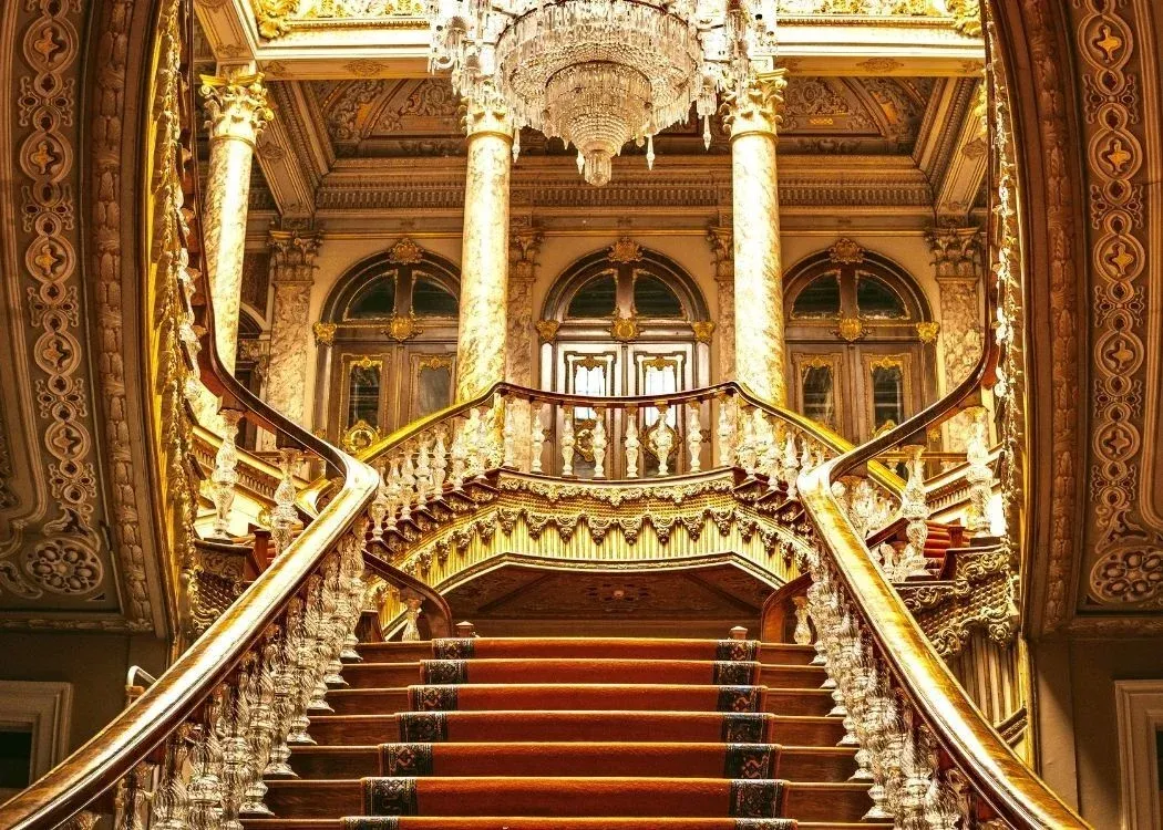 Dolmabahce Palace Museum Skip-the-Ticket-Line Entry with Audio Guide