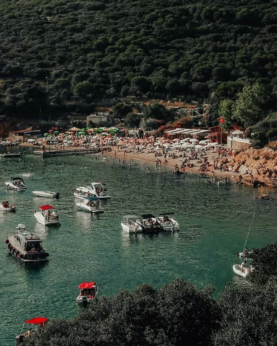 Kinaliada Island Walking Tour with Audio Guide