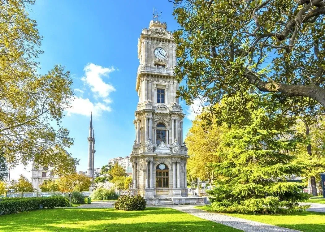 Dolmabahce Palace Museum Skip-the-Ticket-Line Entry with Audio Guide